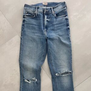 MOTHER Mid-Rise Dazzler Ankle Fray Jeans – Size 26